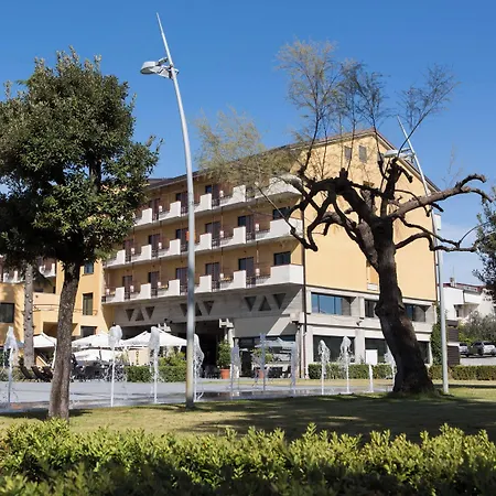Hotell Fontana Olente 3*